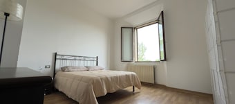 Charming Tuscany Saloon - 2BR Apartment in Colle Val d'Elsa Center