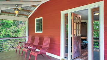 屋外ダイニングエリア