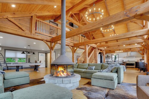 Broad Top Cabin | Pond + Putting Green