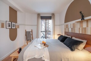 1 bedroom, iron/ironing board, internet, bed sheets