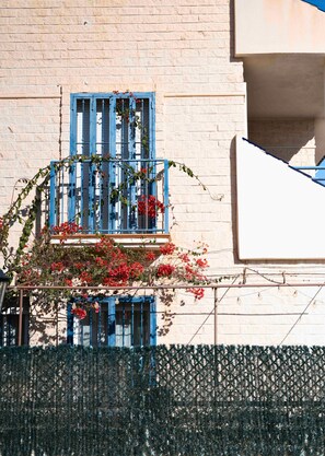 Exterior detail - Villa 8: Chalet with private garden (Torrevieja)