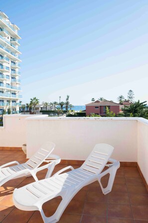 Property grounds - Villa 8: Chalet with private garden (Torrevieja)