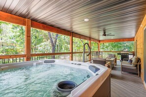 Bain à remous extérieur