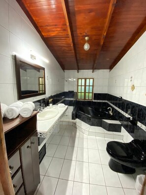 Bruser, håndklæder, Sæbe, Toiletpapir