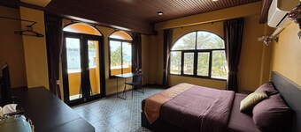 Phoenix Room