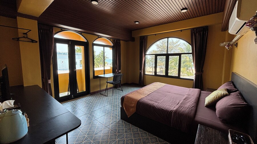 Phoenix Room