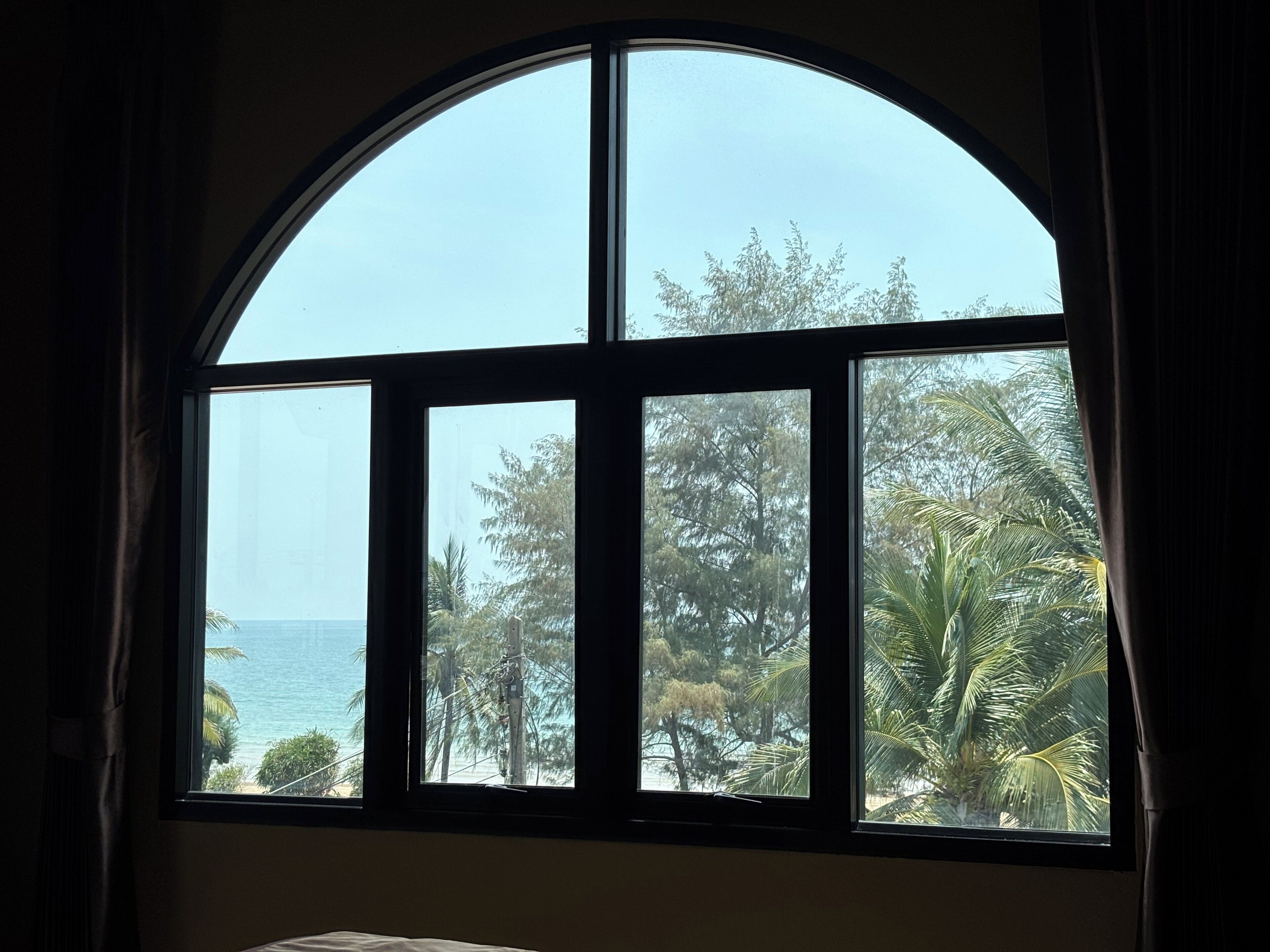 Deluxe Double Room, 1 King Bed, Balcony, Sea View | Beach/ocean view