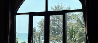 Phoenix Room