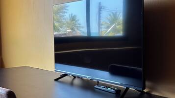 Deluxe Double Room, 1 King Bed, Sea View | Room amenity