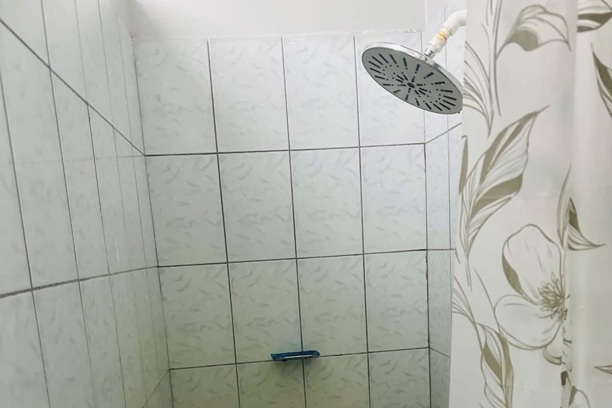 Single Room | Bathroom