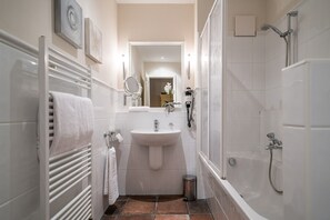 Apartment | Bathroom