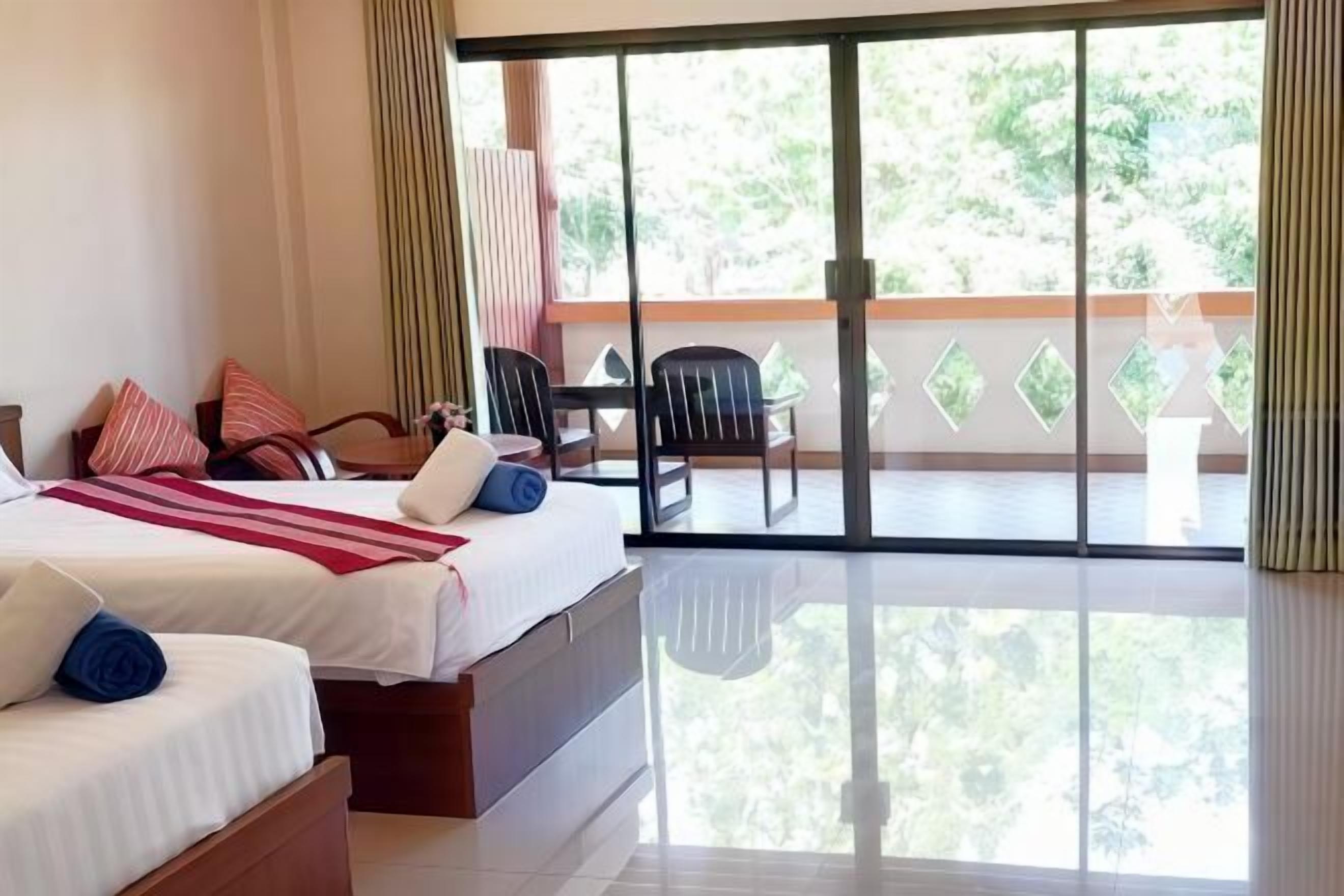 Literie de qualité supérieure, couette en duvet d'oie, bureau