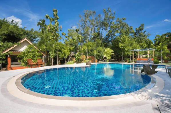 2 Außenpools, geöffnet von 09:00 Uhr bis 22:00 Uhr, Cabañas (kostenlos)