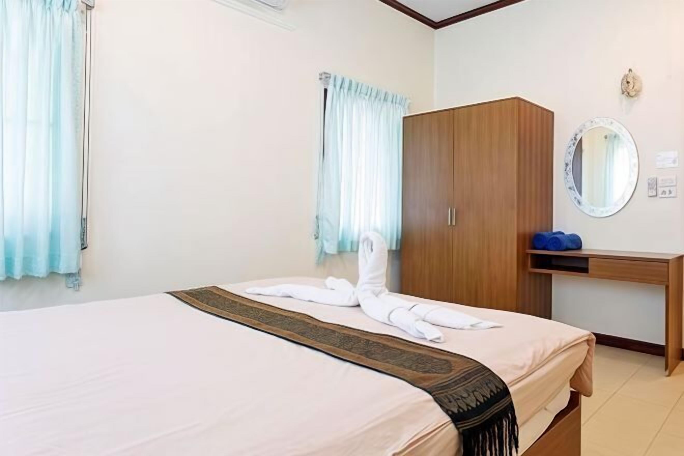 Literie de qualité supérieure, couette en duvet d'oie, bureau