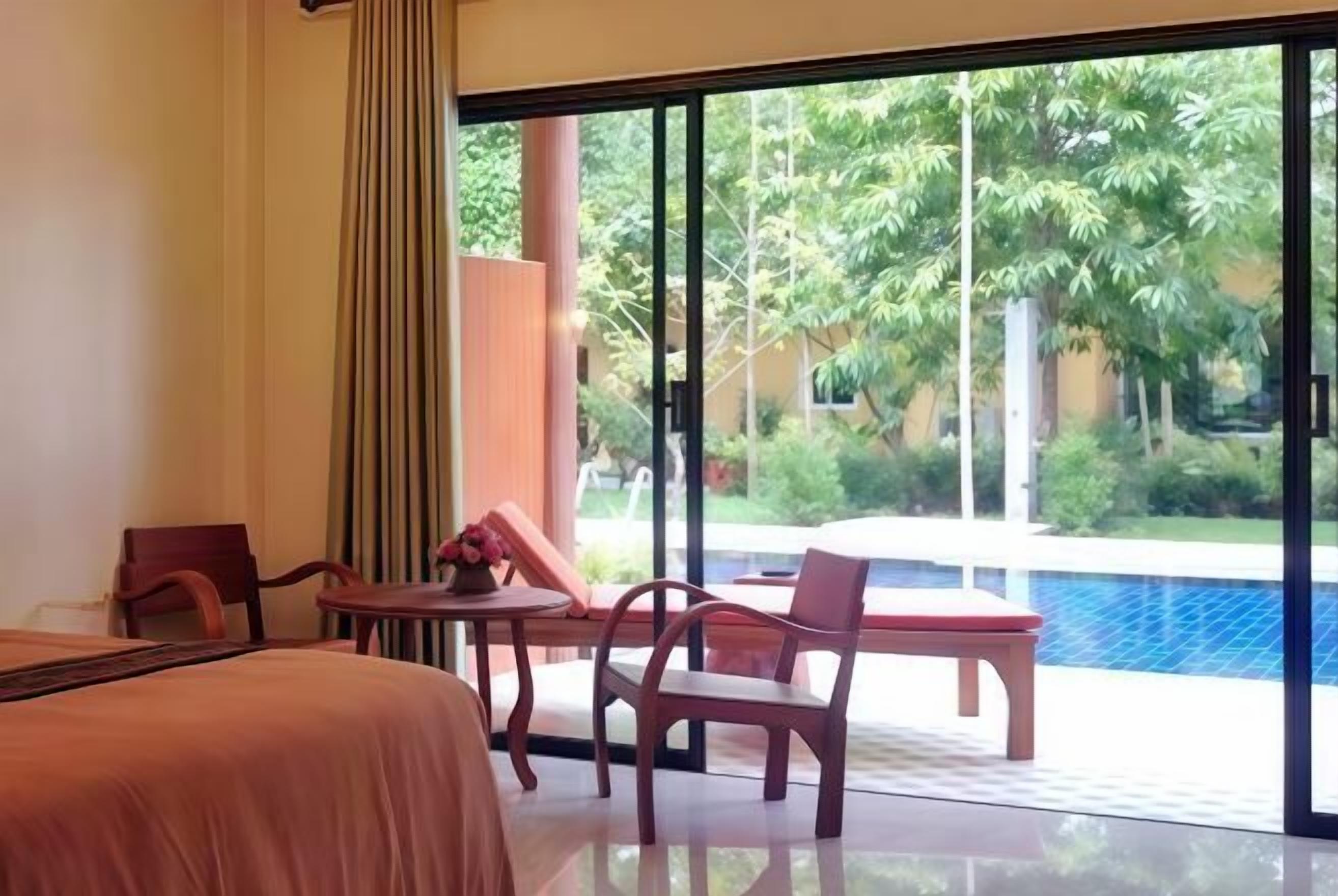 Literie de qualité supérieure, couette en duvet d'oie, bureau