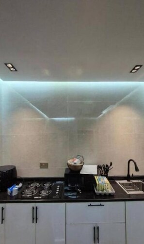 Microwave, oven, stovetop, dishwasher
