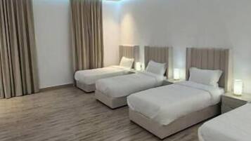 5 Schlafzimmer, Bügeleisen/Bügelbrett, WLAN, Bettwäsche