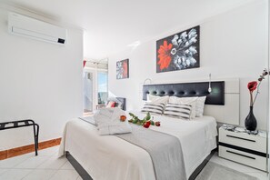 2 bedrooms, iron/ironing board, travel cot, free WiFi