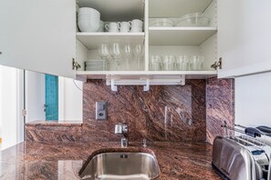 Interior - Blueground | Zurich town hall, city view, nr Rathaus (Zurich)