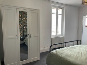 2 Schlafzimmer, Bügeleisen/Bügelbrett, WLAN, Bettwäsche