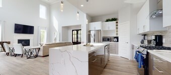 Waterfront Retreat Getaway with Gameroom Firepit Fishing Kayaks