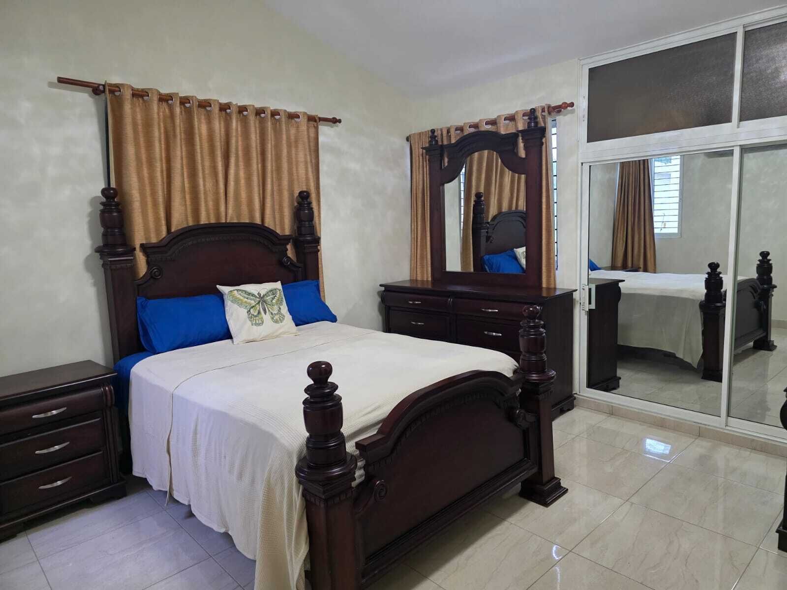 3 chambres, fer et planche à repasser, Wi-Fi gratuit, draps fournis