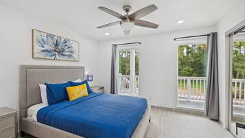 5 bedrooms, desk, WiFi (free), bed sheets