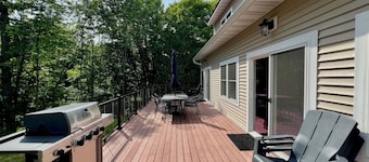 New 4-bedroom home in Egg Harbor, 2 min drive to beach