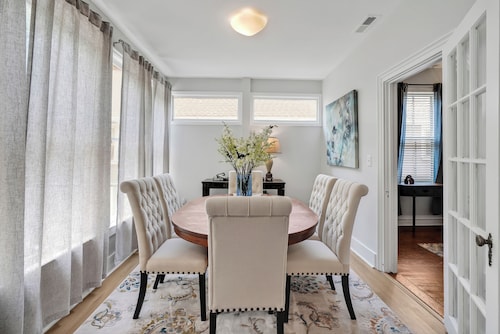 The Live Oak Suite, Elegant, Unique