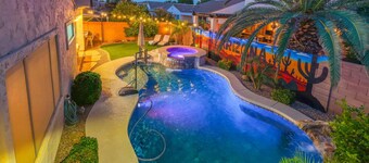 KC Oasis POOL W/ HOT Tub Family fun for ALL