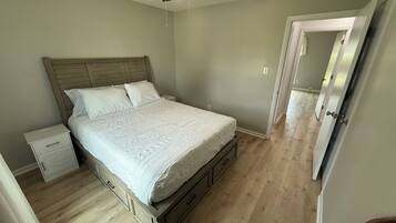 2 bedrooms, iron/ironing board, travel crib, free WiFi