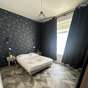 1 bedroom, iron/ironing board, free WiFi, bed sheets - Cocooning suite Ty Navarin with Spa (Brest)