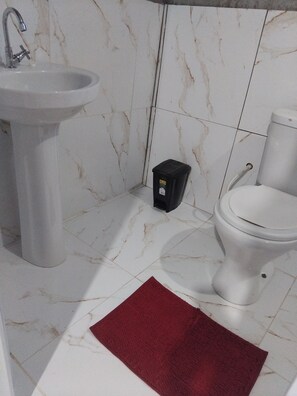 Handdoeken, toiletpapier