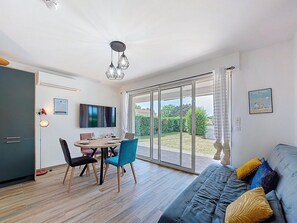 Living area - L'Escale by Interhome (Saint Palais sur mer)