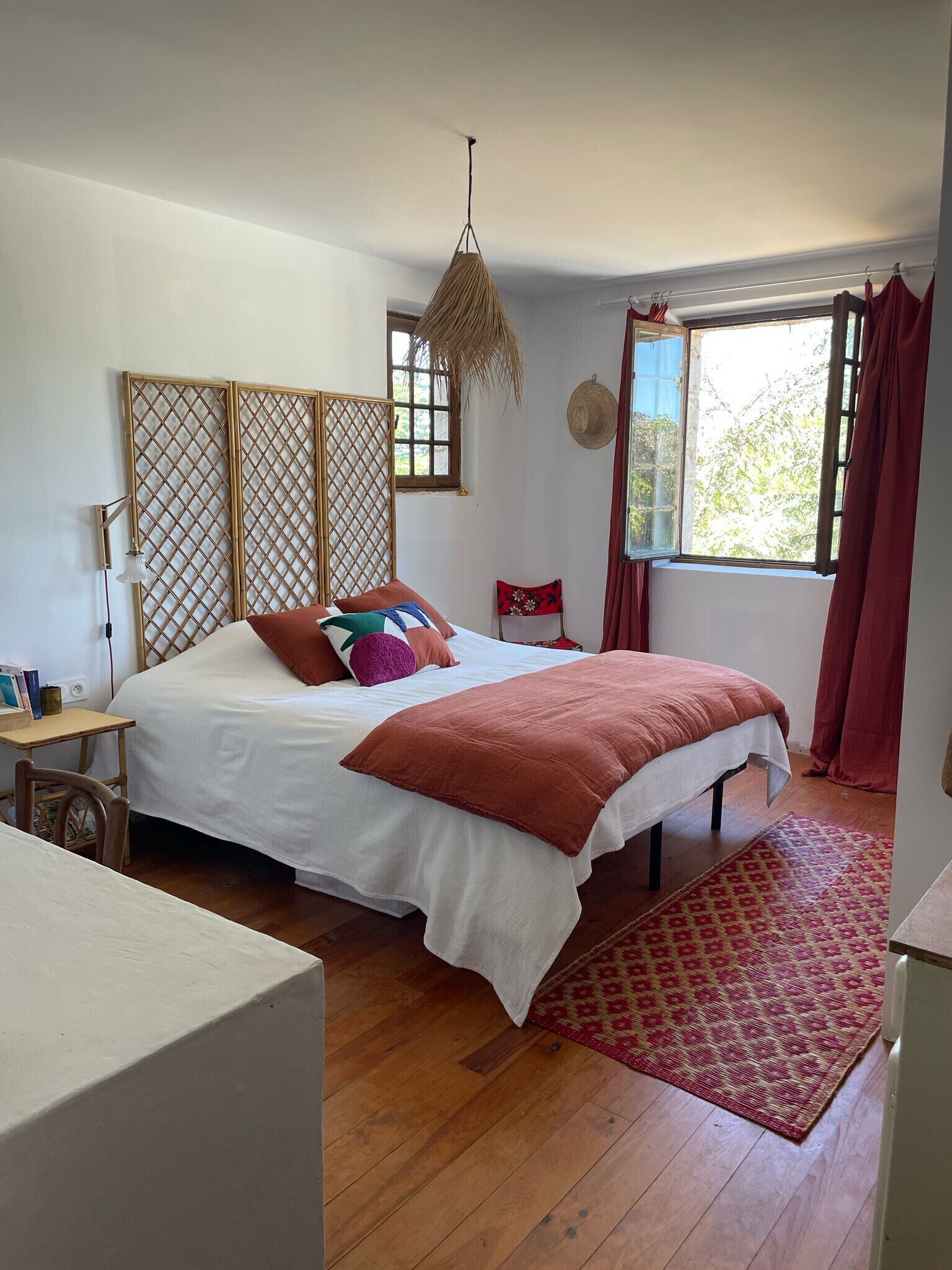 6 slaapkamers, een strijkplank/strijkijzer, gratis wifi