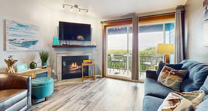 Relaxing Ocean View Getaway in the Heart of Ocean Shores – Dog Friendly!