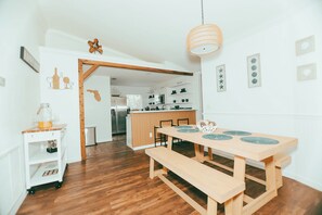 Dining - Private Pool Paradise! 3BR Fort Myers House w/ WiFi & A/C (Fort Myers)