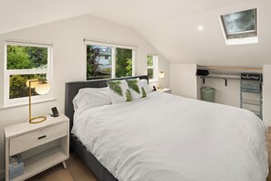 Schreibtisch, Bügeleisen/Bügelbrett, kostenloses WLAN, Bettwäsche