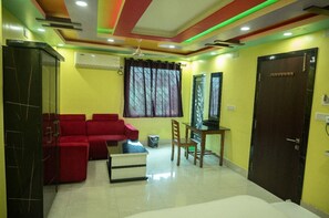 Deluxe Double Room, City View