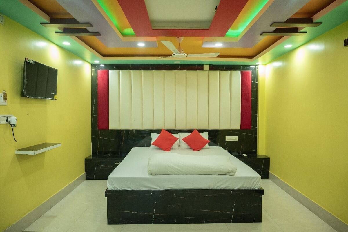 Deluxe Double Room, City View