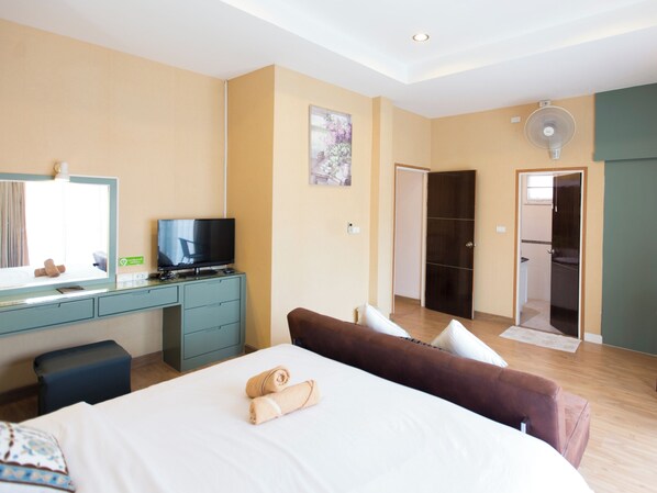 3 slaapkamers, een bureau, een strijkplank/strijkijzer, gratis wifi