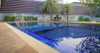 3BR Home by Night Market • Free Airport Pickup