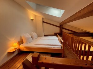 1 bedroom, internet, bed sheets