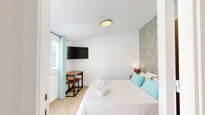1 bedroom, free WiFi, bed sheets