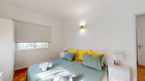 1 chambre, fer et planche à repasser, accès au Wi-Fi (inclus)