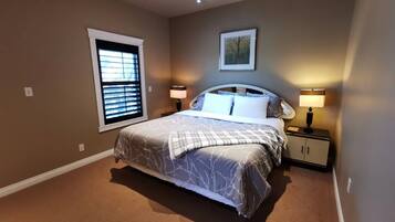 2 bedrooms, in-room safe, iron/ironing board, WiFi (free)