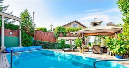 Serene Lake & Mountain View Retreat in Kettle Valley"