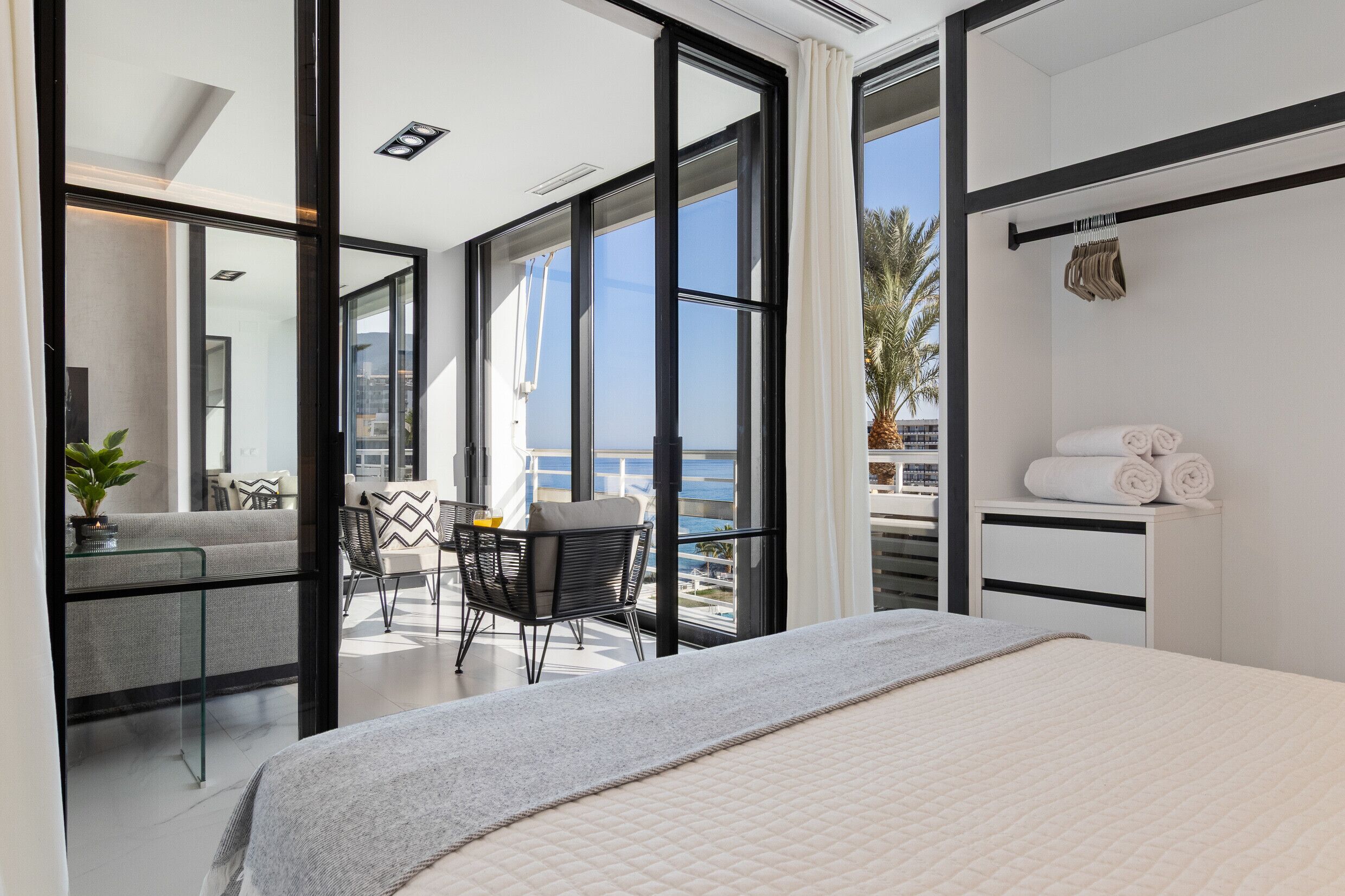 2 bedrooms, iron/ironing board, travel cot, free WiFi