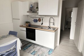 Fridge, microwave, oven - SoleMare House 1 | beach holiday house (Porto Cesareo)