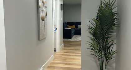 Charming 1-bedroom apartment in enchanting Moncton with WiFi
